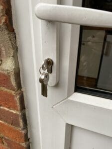 5 Signs You Need to Call a Professional Locksmith | Interlocked 24/7 5 Signs You Need to Call a Professional Locksmith | Interlocked 24/7